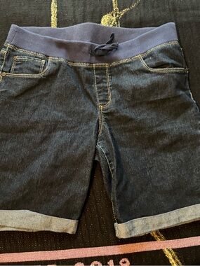 Arizona Jeans Dark Wash Denim Bermuda Shorts with Knit Waistband Size 18 1/2